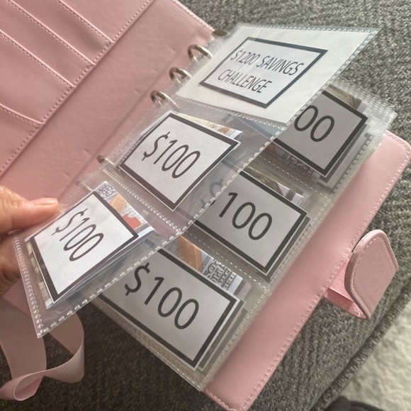 Budget cash binders & Savings money challenges book - Picture 2 of 2